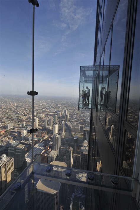 skydeck at willis tower chicago