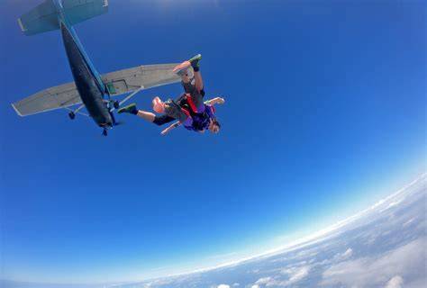 skydiving freefall experience