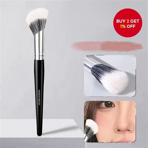 Slanted Blush Brush