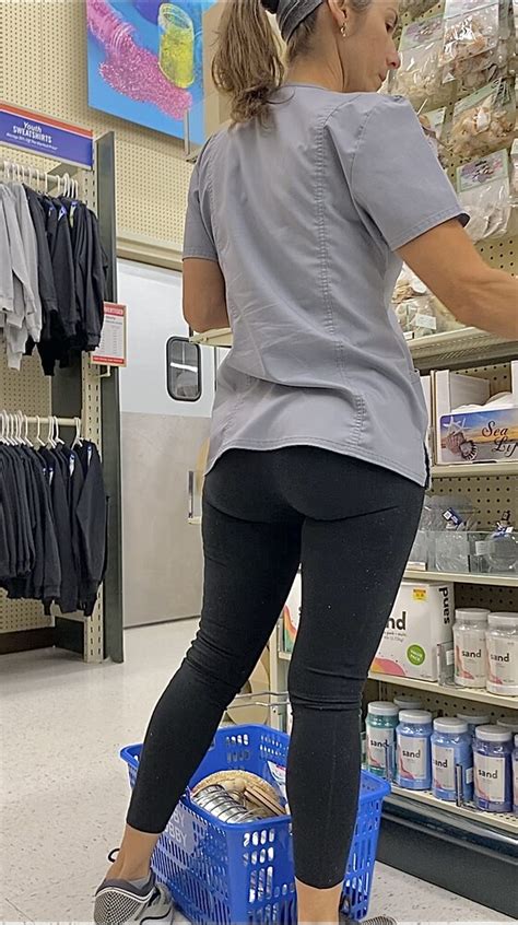 Slim MILF Secrets: Captivating Visuals