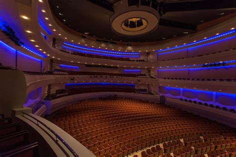 slo performing arts center