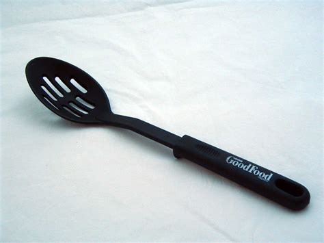 Slotted spoon