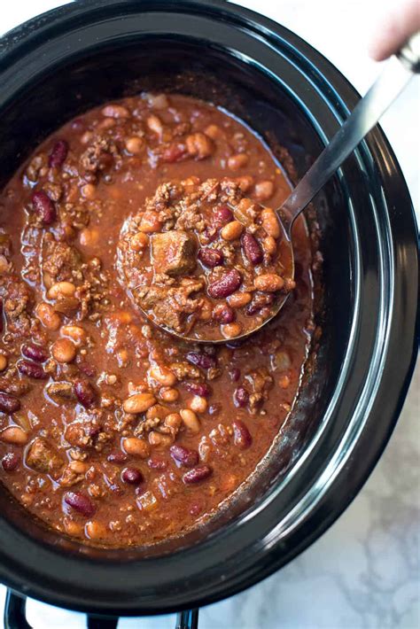 slow cooker beef and bean chili recipe