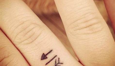 Small arrow finger tattoo (4 pieces) Temporary Tattoos