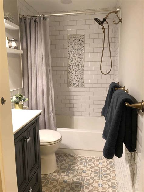 Small Bathroom Bathtub Tile Ideas