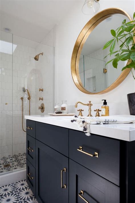 18 Marble Bathrooms with Brass & Gold Fixtures