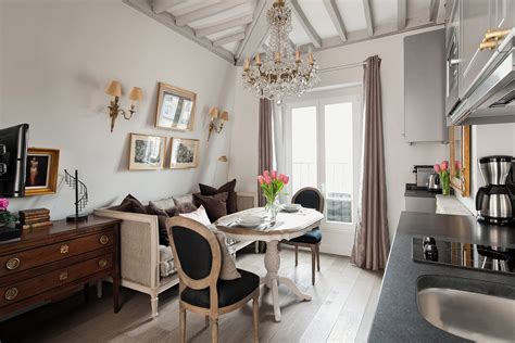 A Chic & Simple Parisian Vacation Apartment The Simply Luxurious Life®
