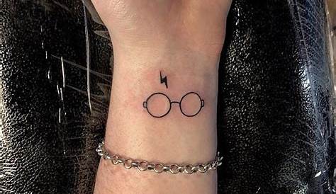 minimalist tattoo - Google Search Harry Potter Quizzes, Dobby Harry