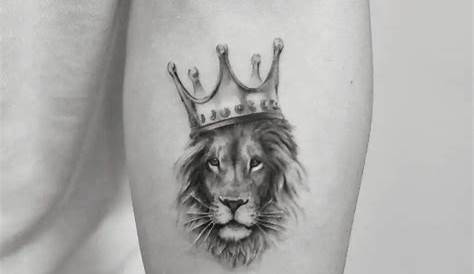 Small Lion With Crown Tattoo Top 15+ Best Calf Muscle Ideas