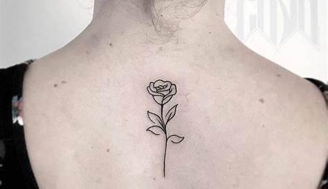 Single needle rose tattoo on the upper back. Mulheres