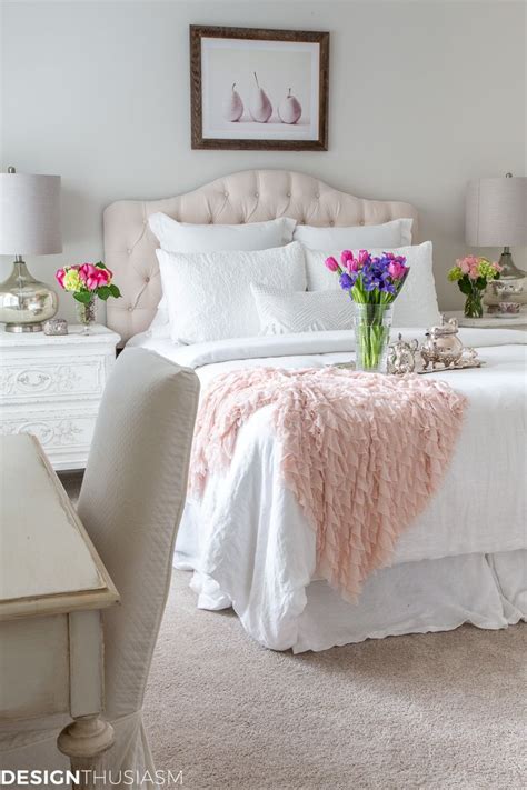 small bedroom pops color pattern