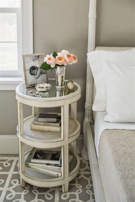 Small Bedside Table Decor