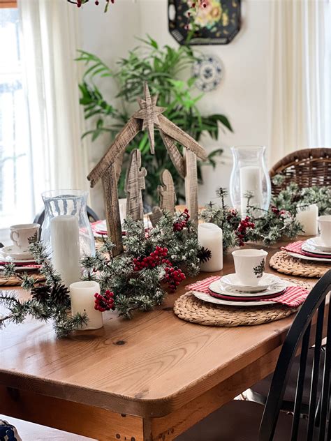 Small Dining Table Christmas Decor