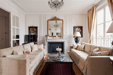 Small space, parisian style! How to decorate a studio apartment