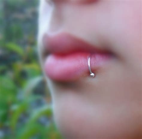 Small Gauge Lip Ring
