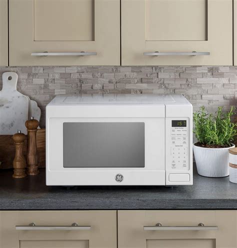 Small Ge Microwave White