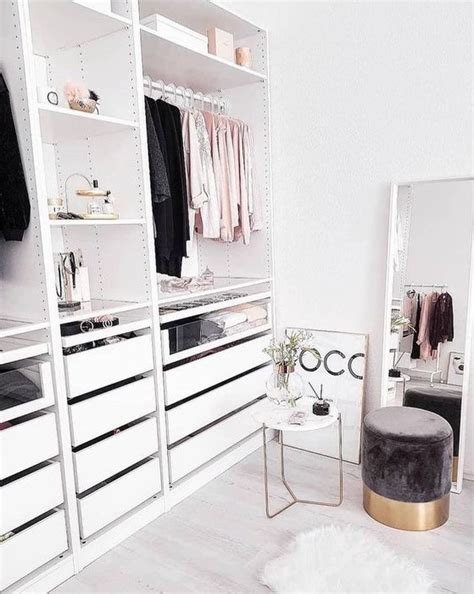 Small Glam Closet Ideas