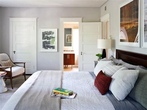 Small Main Bedroom Layout Ideas