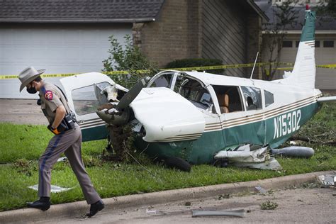 small plane crash in houston texas today