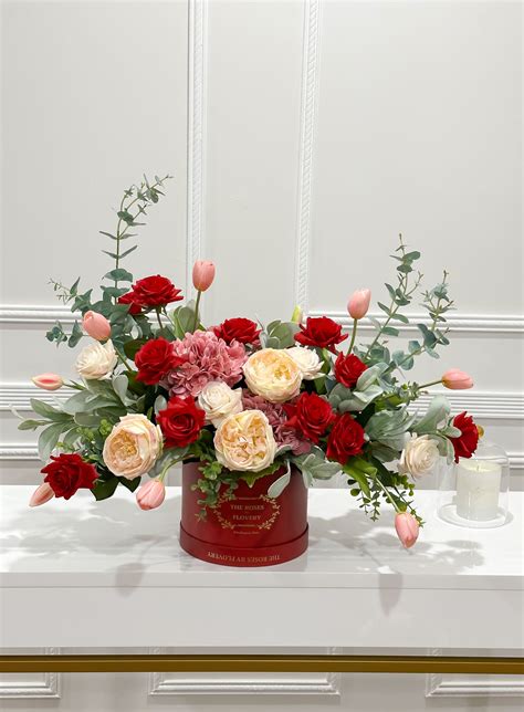 Small Red Flower Arrangements