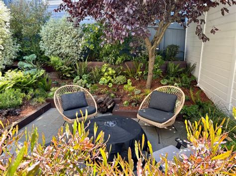 01 Beautiful Cottage Garden Ideas to Create Perfect Spot in 2020