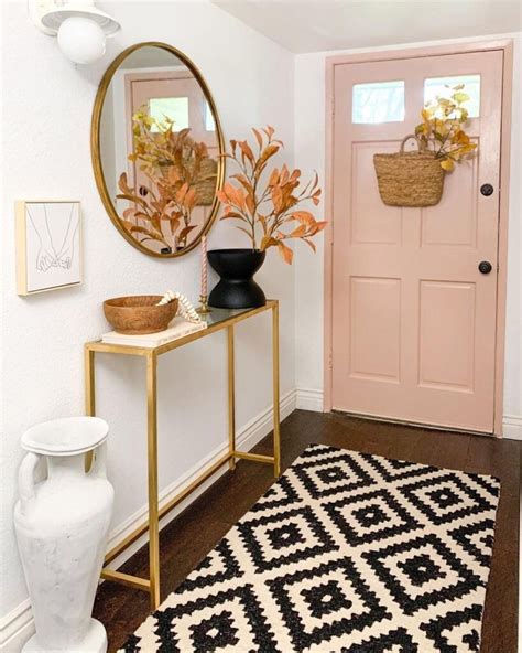 Small Square Entryway Ideas