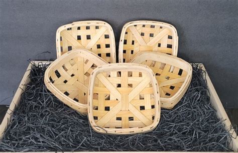 Small Tobacco Baskets
