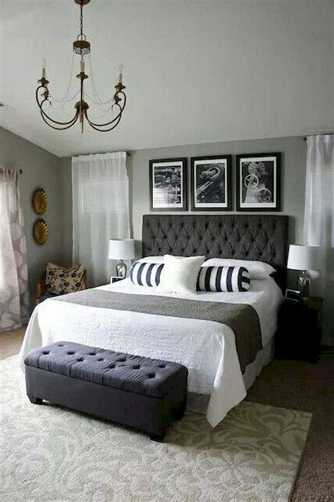 34 Beautiful Small Master Bedroom Design Ideas On A Budget