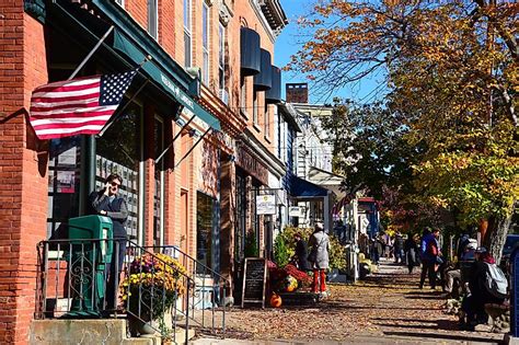 smallest city in new york by area