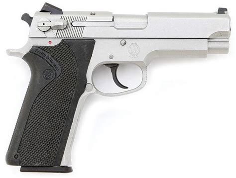 smith and wesson 4500 series pistols