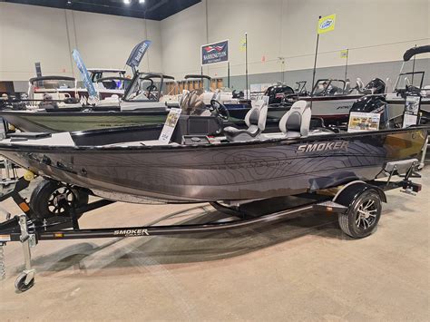 Smoker Craft Excursion 166 Sc