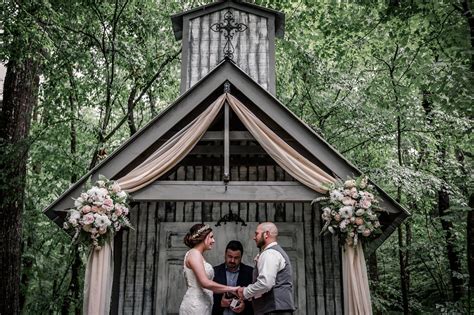 persianwildlife.us:smoky mountain wedding chapel