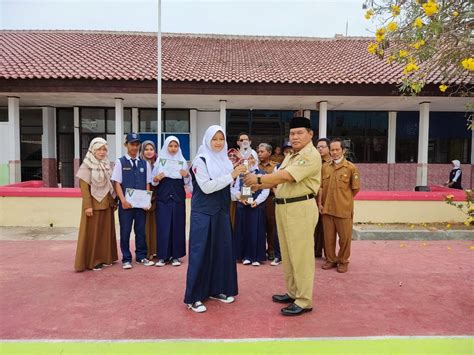 Smpn 1 Anjatan: Sekolah Berkualitas Di Tengah Perkembangan Teknologi