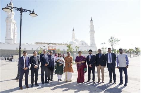 smriti irani madina photo