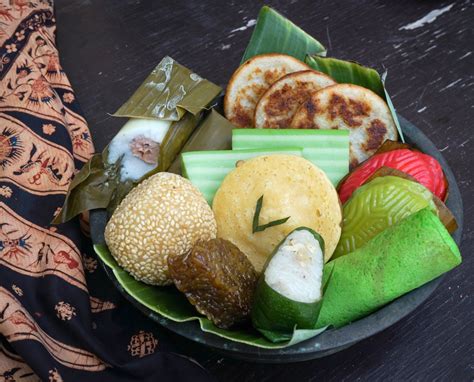 Makanan Camilan Sore - Indonesia
