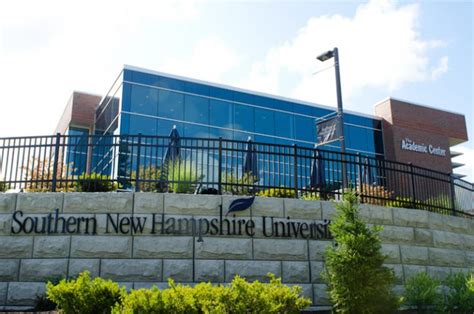 Why Students Should Apply for Scholarships and Learn About SNHU Billing