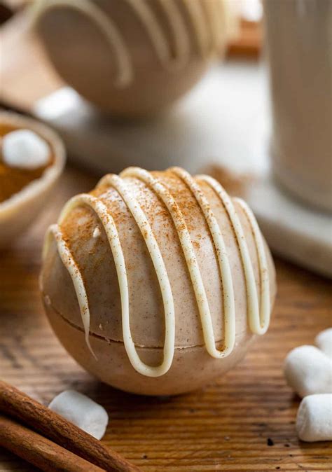 40+ Hot Cocoa Bomb Recipes to Make Your Cocoa the Best Around