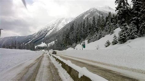 snow in british columbia today