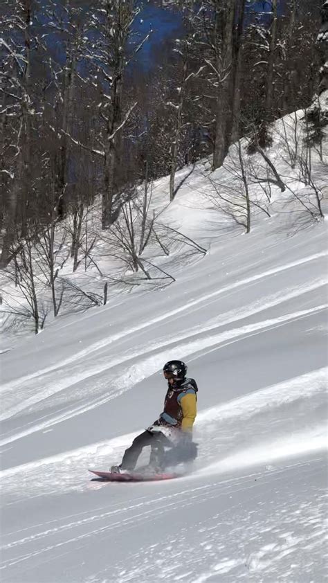 Snowboarding Fake Snaps