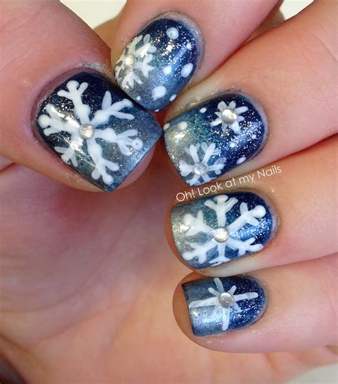 Sparkling Snowflakes easy winter and christmas nails