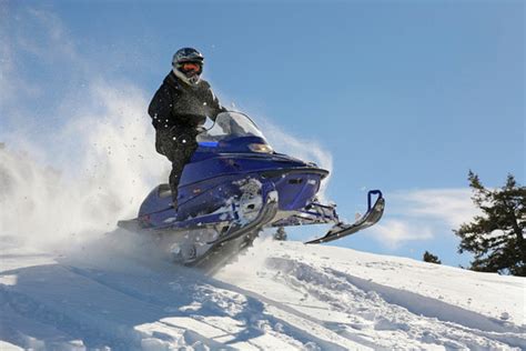 snowmobiling in upper peninsula michigan