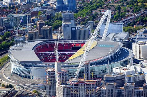 soccer stadiums in london england