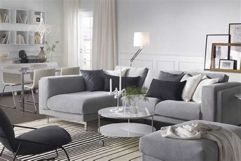 Sofa Gris Claro Cojines