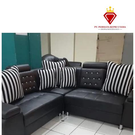 Sofa Hitam Minimalis