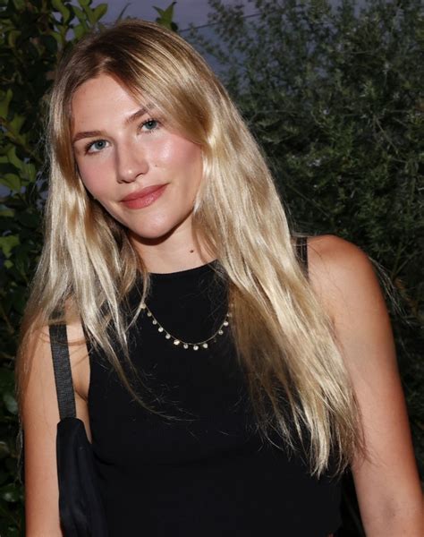 Sofia Hublitz Netflix Original Series “ozark” Premiere In Ny 07 20 2017