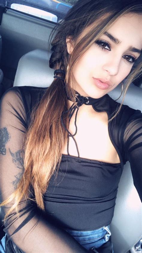 Sofie Reyez And Nia Bleu - Imaviwis