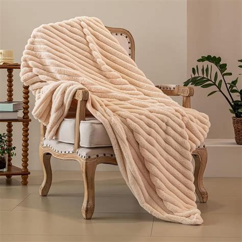 This Softest Blankets For Couch New Ideas