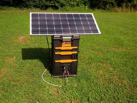 This Open Source DIY Solar Generator Unfolds Like a Flower Make