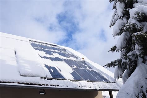 solar panel winter maintenance