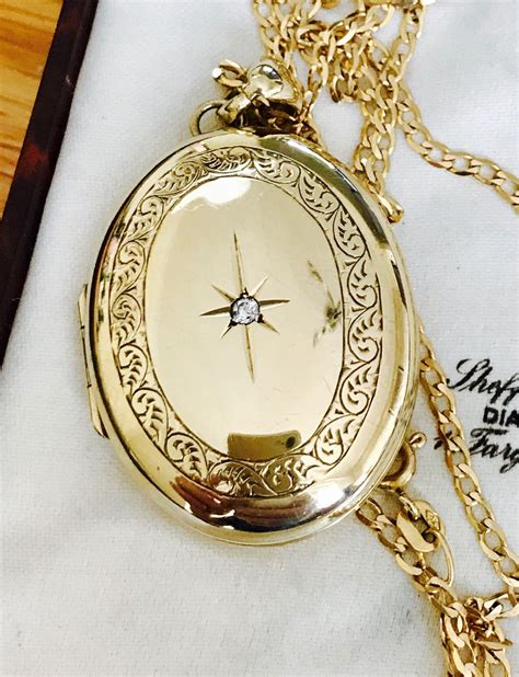 solid gold lockets for women uk